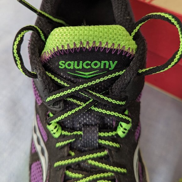 Saucony Trail/Workout sneaker- Size 9M - Picture 8 of 8